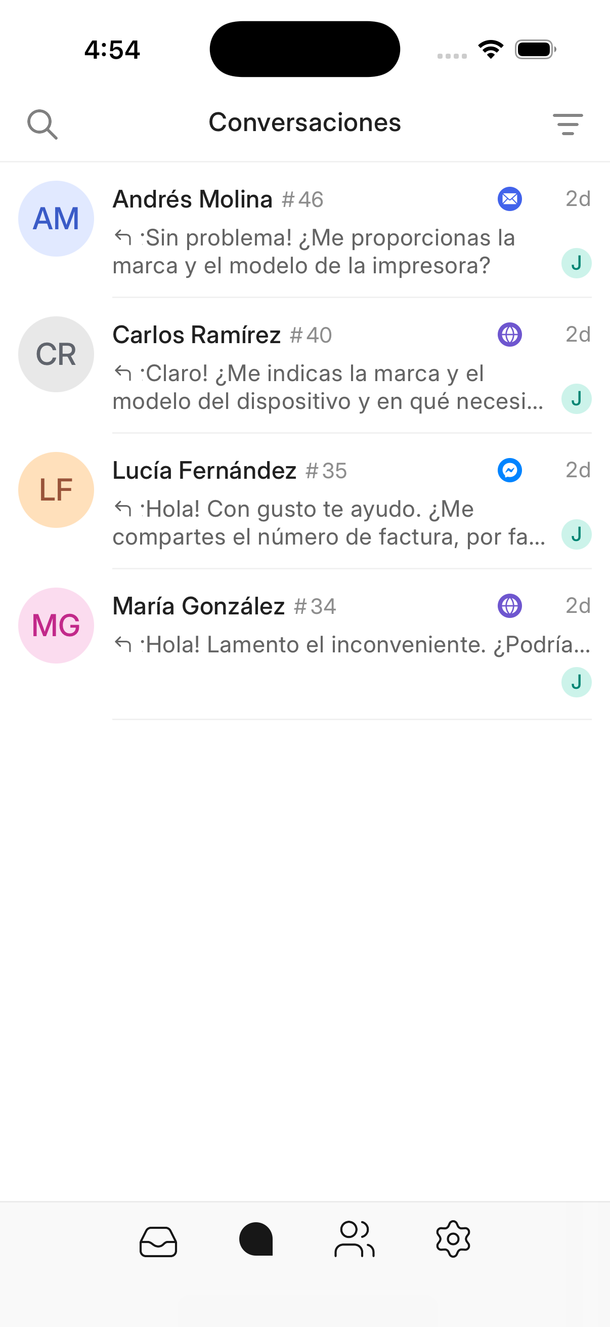 Lista de conversaciones en la app móvil de Zelta Chat